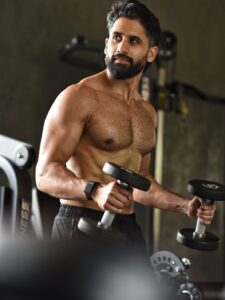 naga chaitanya six packs